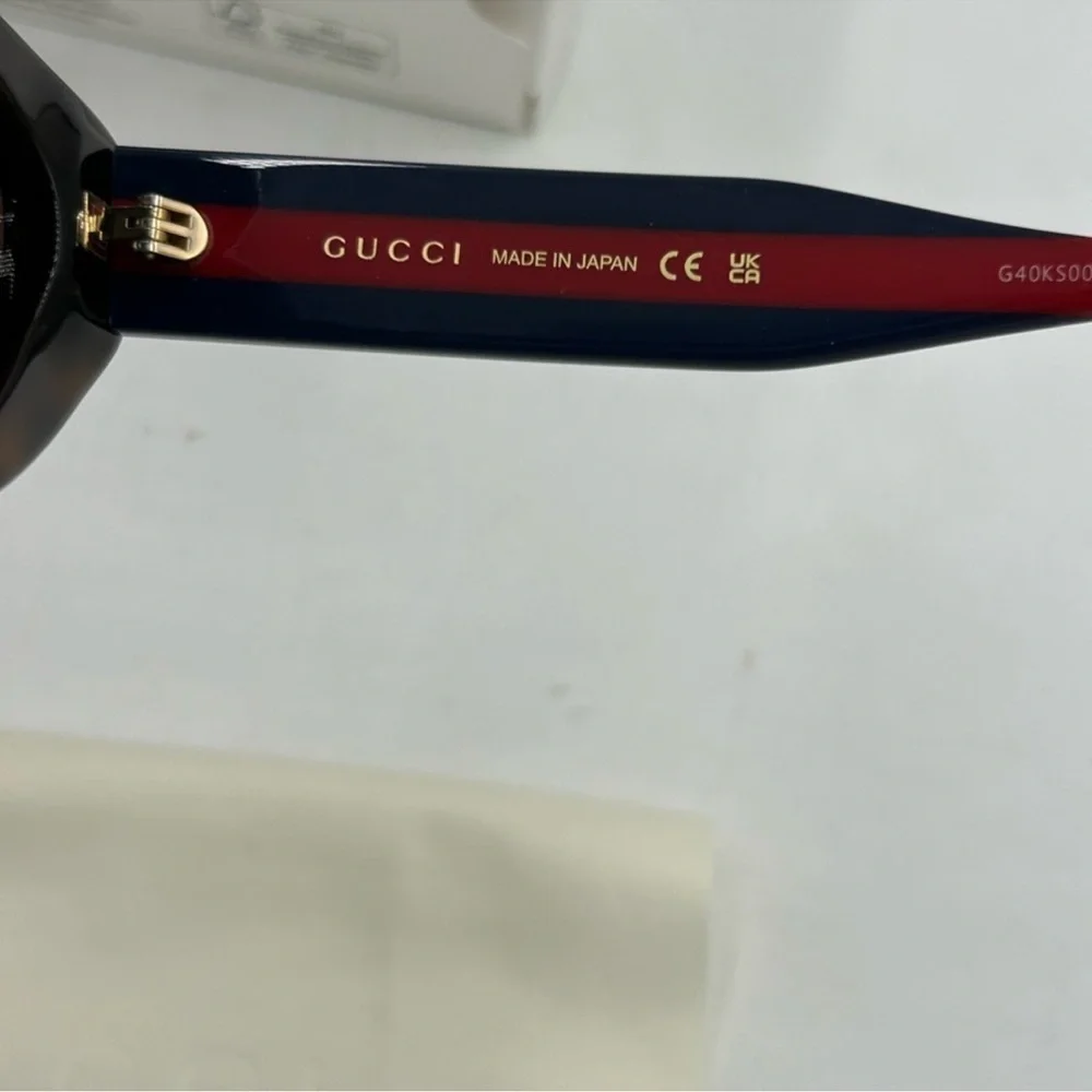 Women’s Gucci, Kat, I-frame sunglasses NWT